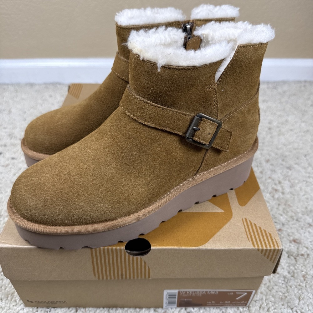 New In Box! Koolaburra by UGG Women's Kelissa Mini Chestnut Size 7 Suede - Picture 1 of 8